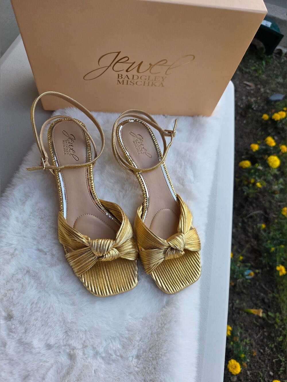 Jewel Badgley Mischka Women's True Kitten Heel Sandals - Gold, 8.5